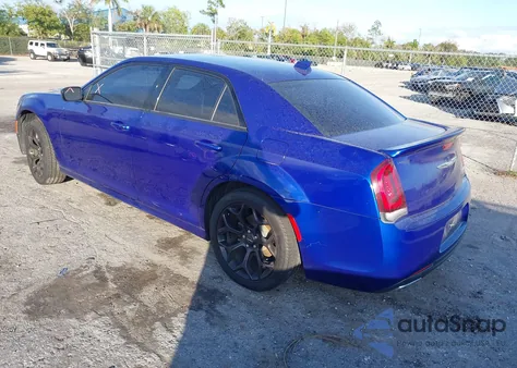 2019 Chrysler 300 300S z USA, uszkodzony, nr VIN 2C3CCABG0KH550614